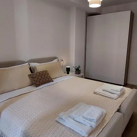 Apartament Petra Arca *